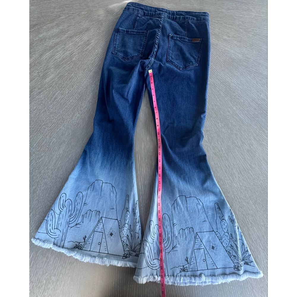 Rock & Roll Denim Women's Bargain Button Bell Desert Scene Flare Jeans 28x30 - Picture 3 of 7